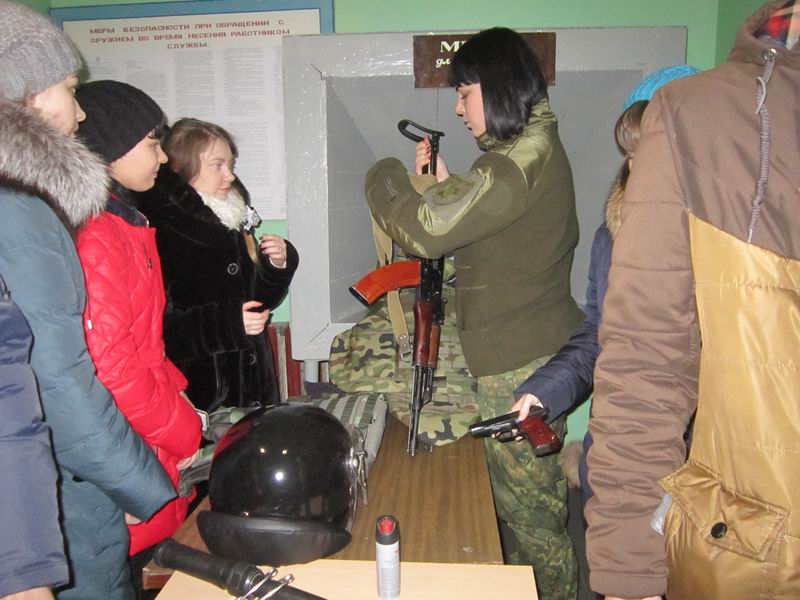 школьники в полиции Донецкая область